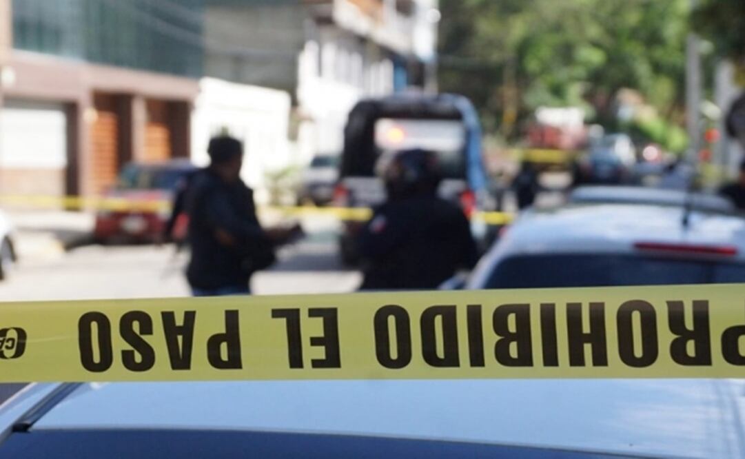 Habitantes de la comunidad veracruzana de Totalco, retomaron el bloqueo de la carretera federal Perote-Puebla para protestar por la contaminación de la industria porcina y exigir justicia por la muerte de dos pobladores asesinados ayer. Foto: Archivo / EL UNIVERSAL