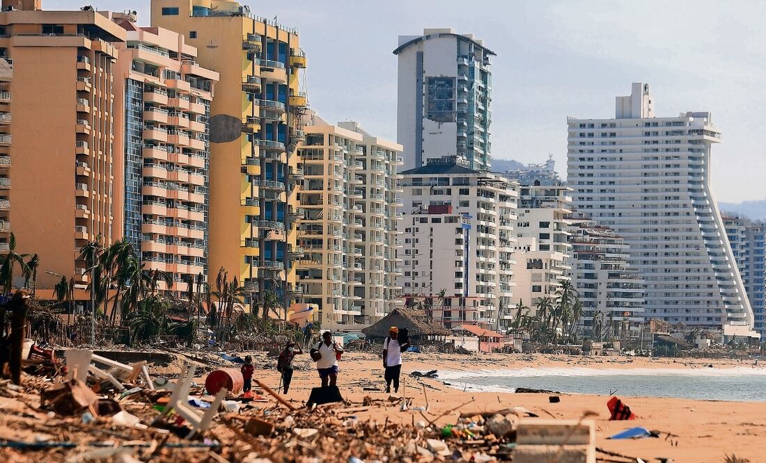 Activistas y líderes de comerciantes señalaron que luego de la visita del presidente Andrés Manuel López Obrador a la Base Naval, donde ofreció 'la mañanera', quedó claro el desinterés presidencial ya que no presentó ningún plan de reconstrucción y relanzamiento del puerto. Foto: archivo/EL UNIVERSAL