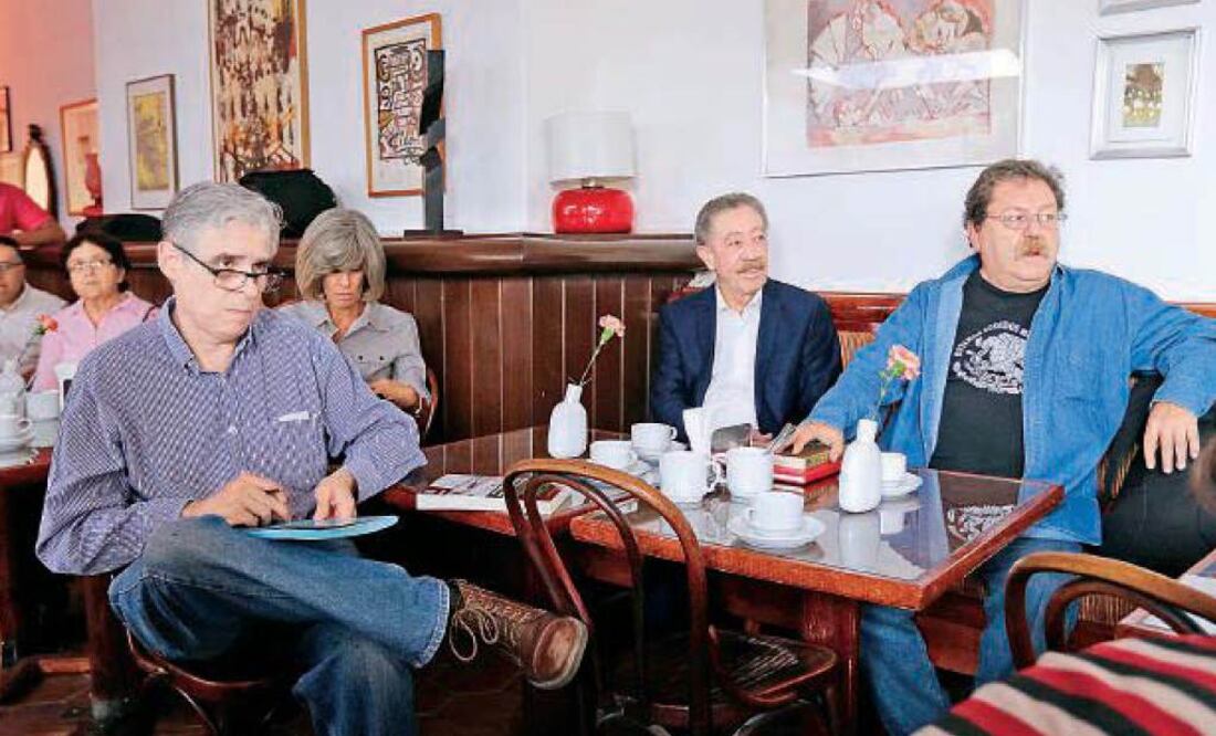 Rafael Barajas Durán, Héctor Díaz Polanco y Paco Ignacio Taibo II apoyaron a los candidatos de Morena para la delegación Coyoacán Bertha Luján, Rocío Mejía y Gerardo Villanueva, quiees denunciaron que las autoridades no han atendido sus quejas