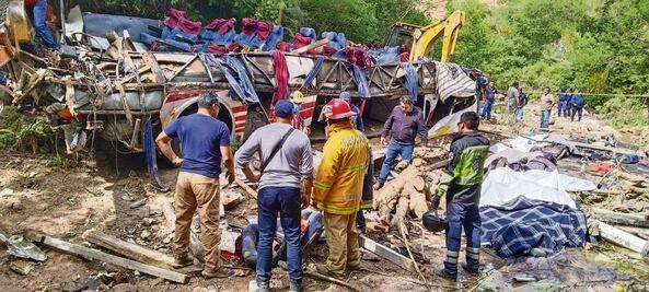 Línea de autobuses sigue operando a 23 días de la tragedia en Oaxaca