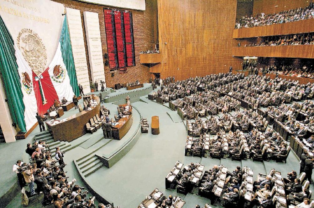 La iniciativa de Ley de Disciplina Financiera de las Entidades Federativas y los Municipios se discutirá hoy en el pleno (ARCHIVO EL UNIVERSAL)