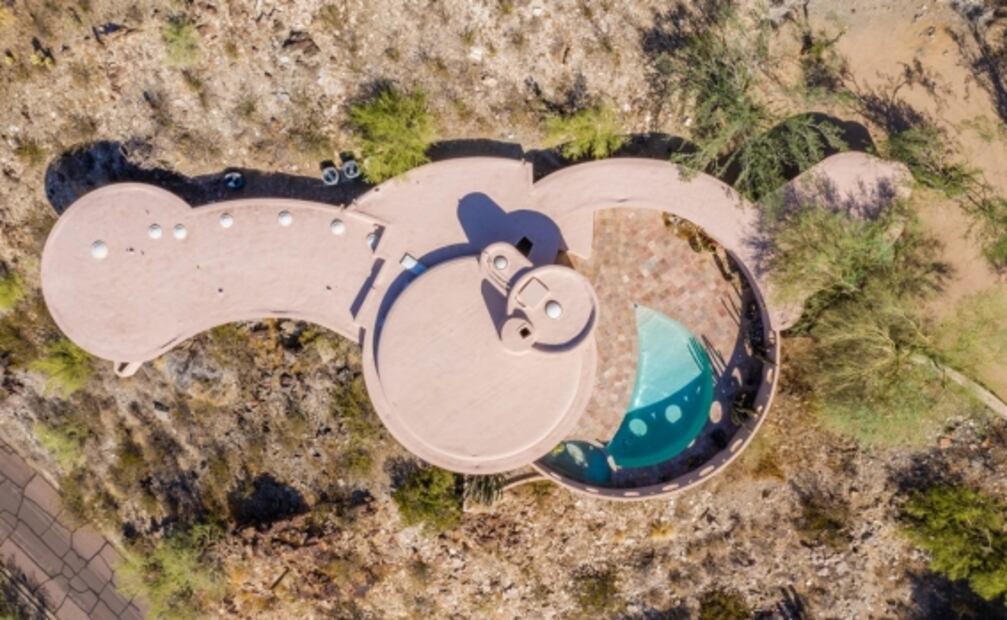 La última casa que diseñó Frank Lloyd Wright, subastada en 1.7 millones de dólares