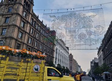 VIDEO Alistan alumbrado por Día de Muertos en el Zócalo; será inaugurado por Clara Brugada el miércoles 30 de octubre