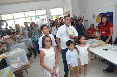 "Mañana estaré despachando desde el gobierno de Nuevo León", dice 'El Bronco'