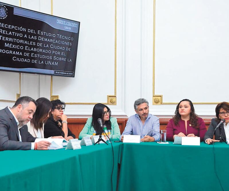 La UNAM entregó a la Comisión de Alcaldías y Límites Territoriales del Congreso un estudio de la UNAM sobre la división de los territorios. ESPECIAL