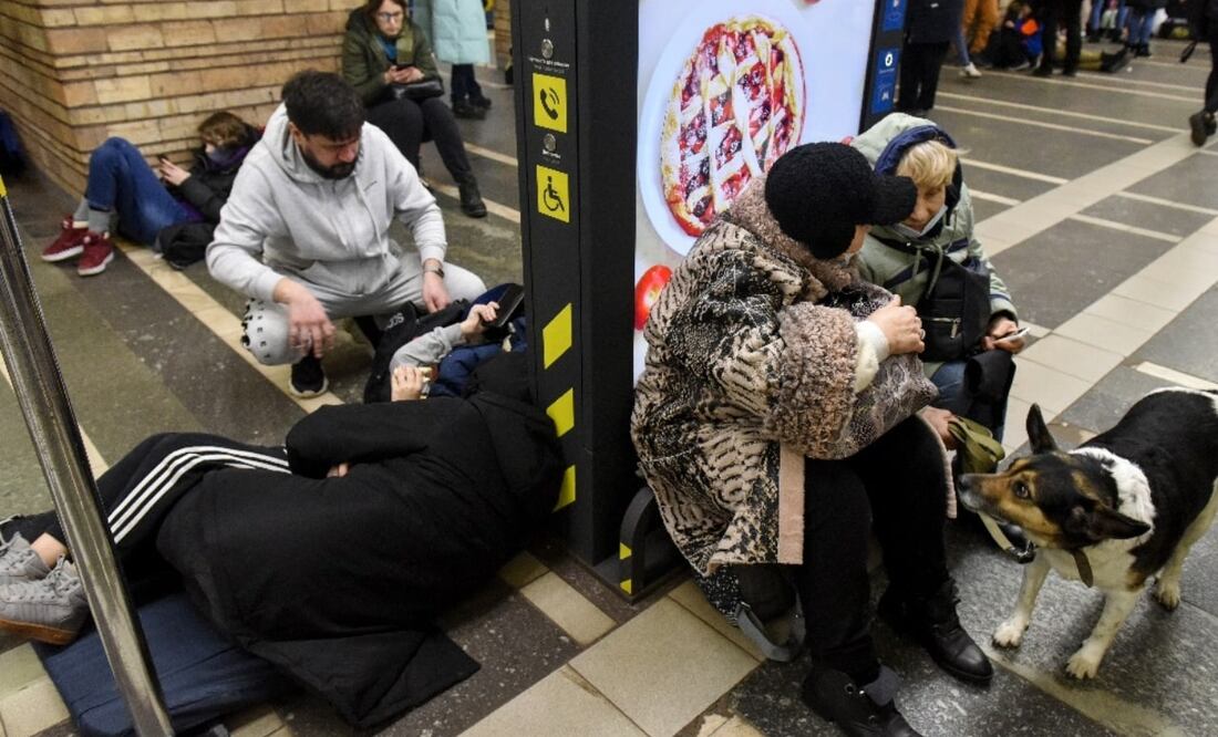 "El SES ha publicado un mapa actualizado que ayudará a encontrar el refugio antibombas más cercano", compartieron en redes autoridades ucranianas Foto: EFE
