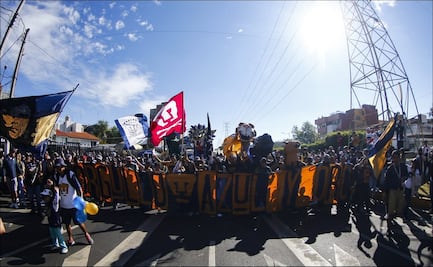 La Rebel celebra 22 años con enorme caravana