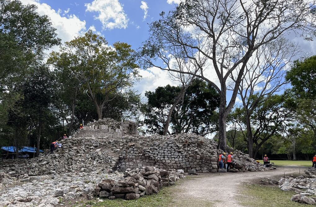 Fotografía de una zona arqueológica de Chichén Itzá donde se realizó el hallazgo de un disco con jeroglíficos mayas, el 8 de abril de 2023.
Foto: EFE / Martha López