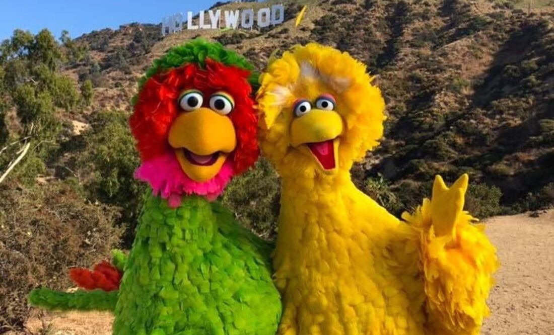 El loro gigante de color verde inicó la lista con Big Bird, su primo más famoso. Foto: X. @soy_abelardo