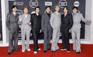 BTS llega a la mañanera de Sheinbaum; Profeco atiende inconformidad de fans por incertidumbre en precios de boletos