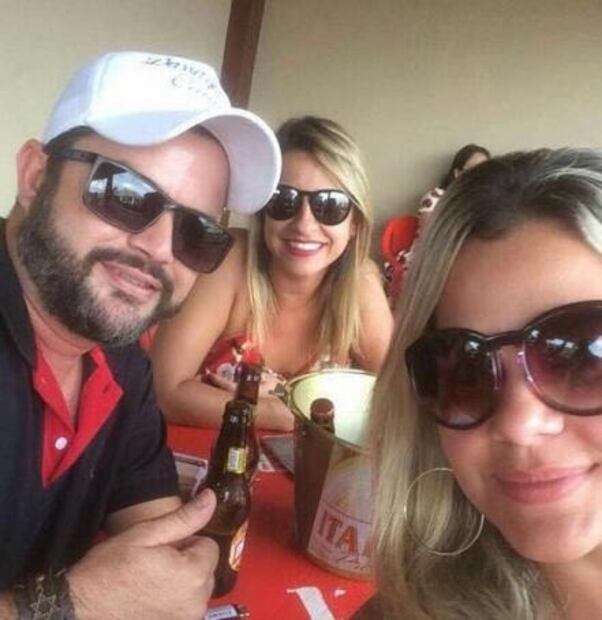 Video. Mujer sorprende a su esposo con amante y desata caos en bar de Brasil