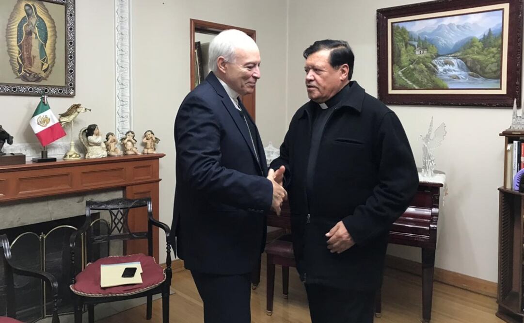 Reunión de Carlos Aguiar Retes y Norberto Rivera Carrera (Foto: Especial)