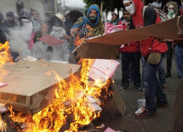 Incendian 8 casillas en Pinotepa Nacional
