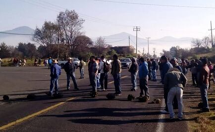 CNTE instala 22 bloqueos carreteros en Michoacán