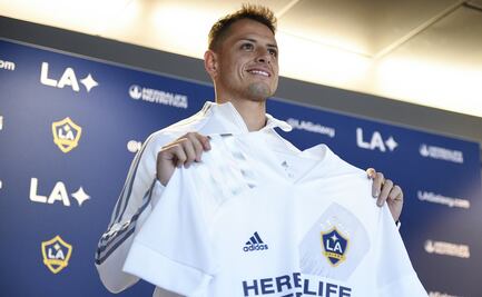 LA Galaxy subasta playera firmada por "Chicharito" para recaudar fondos contra el Covid-19