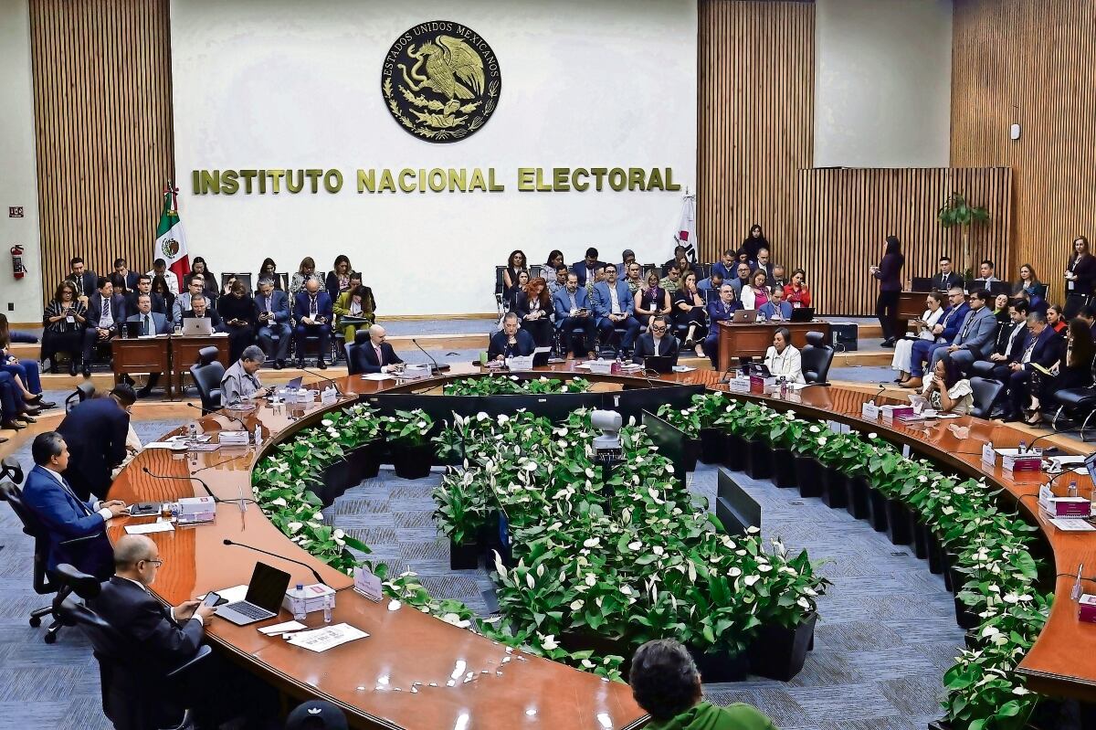 INE aprueba presupuesto 2026 con recorte de mil mdp que impacta elecciones