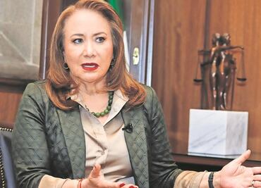 Concluye Fiscalía de la CDMX que Yasmín Esquivel no plagió tesis