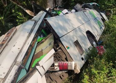 Volcadura de autobús deja 16 heridos en carretera de Veracruz