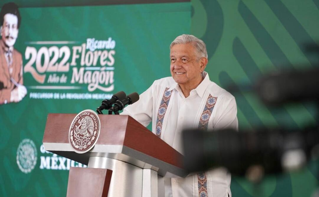 Conferencia de prensa en las instalaciones de la Séptima Zona Naval Militar de Campeche. Foto: Presidencia 