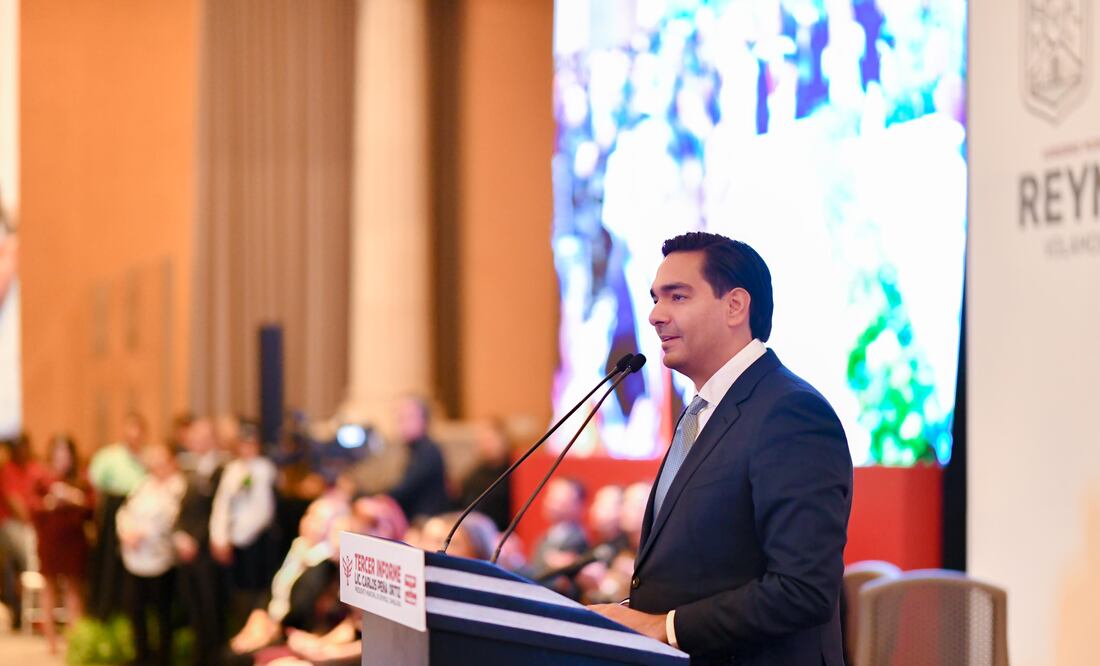 El presidente municipal, Carlos Peña Ortiz, destacó el apoyo brindado a las familias para mejorar su calidad de vida. (Foto: especial)