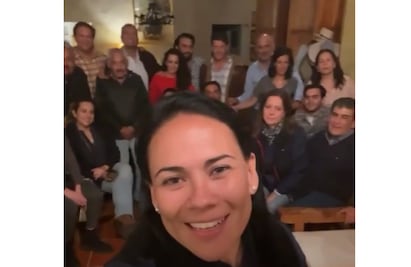 Alejandra del Moral, acompañada por su familia, destaca importancia del voto informado