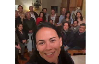 Alejandra del Moral, acompañada por su familia, destaca importancia del voto informado