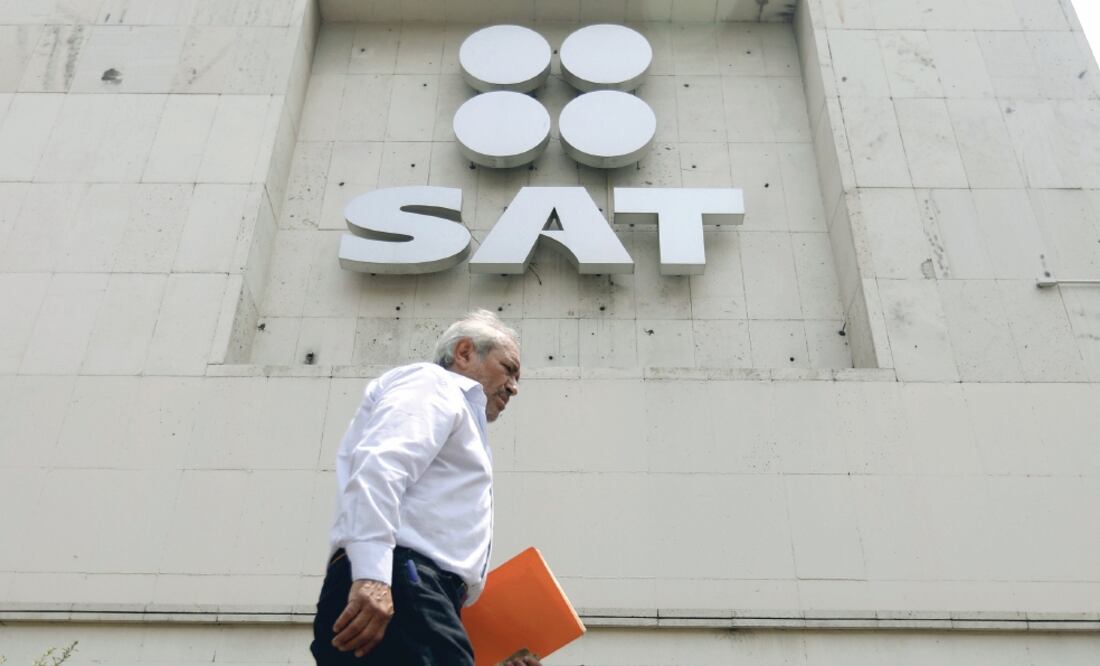 La nueva obligación emitida por el SAT está dirigida a los contribuyentes con ingresos por transacciones mercantiles comerciales y arrendamiento con pagos diferidos. (ARCHIVO EL UNIVERSAL)
