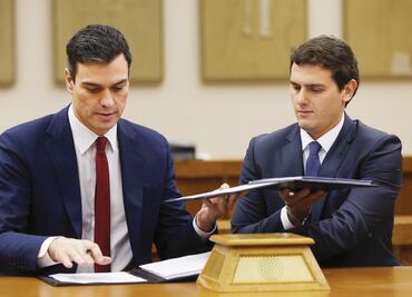 PSOE sella pacto con Ciudadanos; prevén fracaso