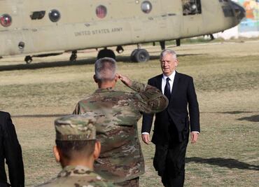 Reportan bombardeo tras sorpresiva llegada del secretario de Defensa a Afganistán