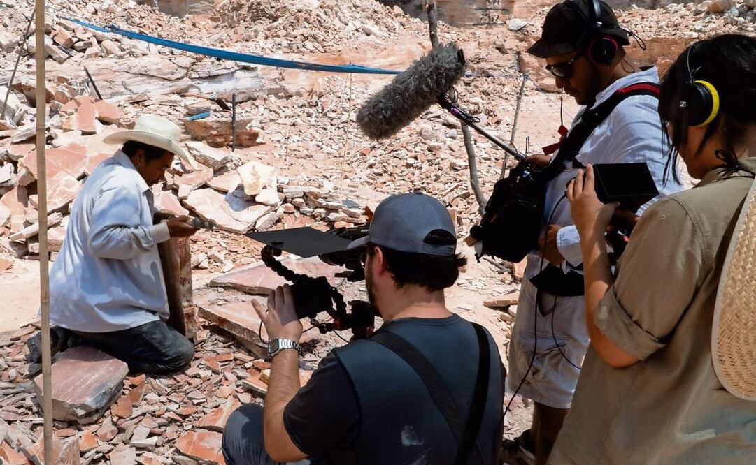 Con su obra, Lorena Mal plantea una reflexión sobre los tiempos geológicos en relación con las huellas que dejan los seres humanos en los lugares que habitan. (04/03/2025) Foto: Lorena Mal