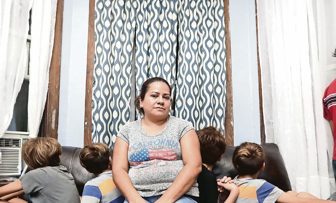 Actualmente, Rubiciela vive con sus cinco hijos de 15, 12, 11 y unos gemelos de nueve años, y tiene que pagar una renta de 750 dólares. (LUIS CORTÉS)