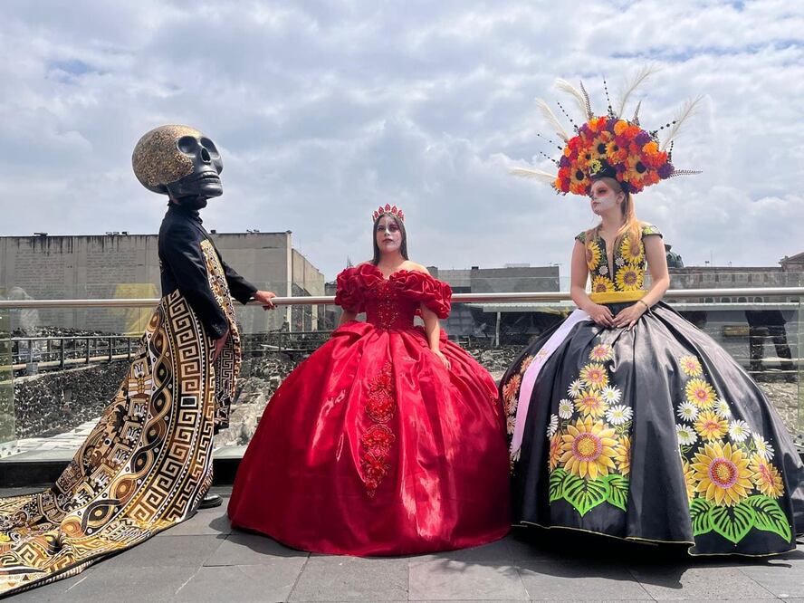 El Festival de Ofrendas y Catrinas 2025 cierra con la pasarela del "Catrina Fest". Foto: X @ach_CDMX