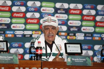 No me quedo con la Selección por mi compromiso con Tigres: Ferretti