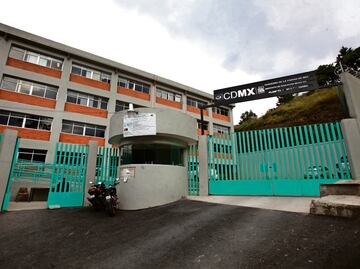 Estalla huelga en los 28 planteles del IEMS; exigen aumento salarial del 30%