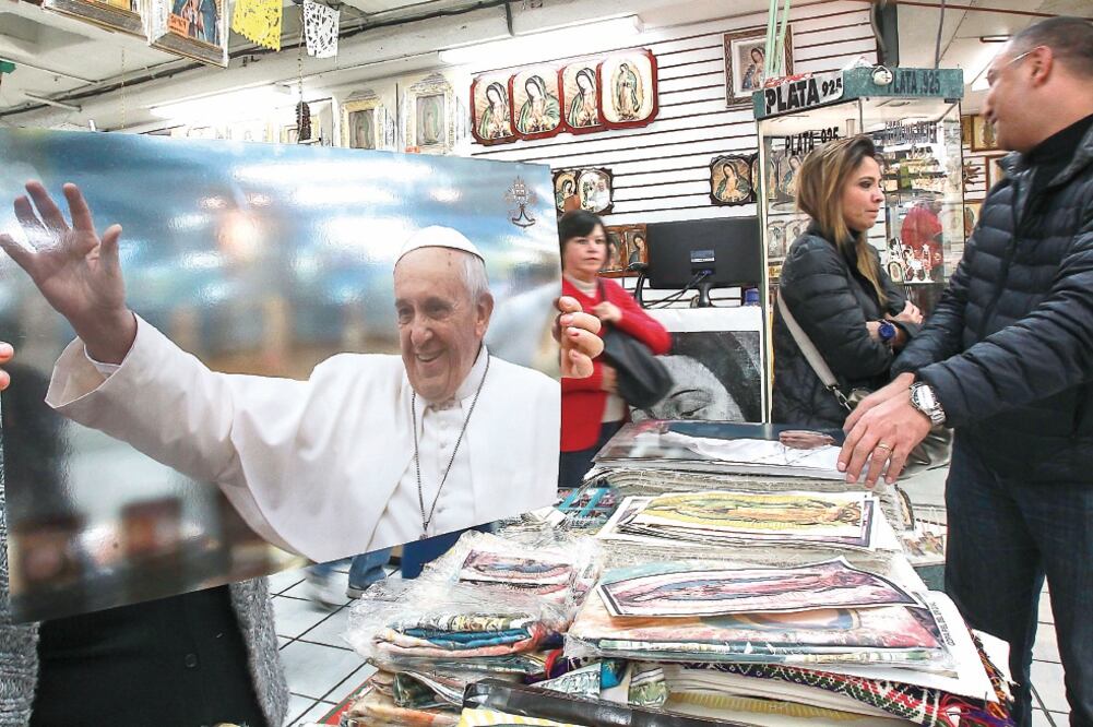 Récord. La Secretaría de Turismo del GDF estima que la visita papal deje una derrama de 870 mdp (ALEX CRUZ. EFE)