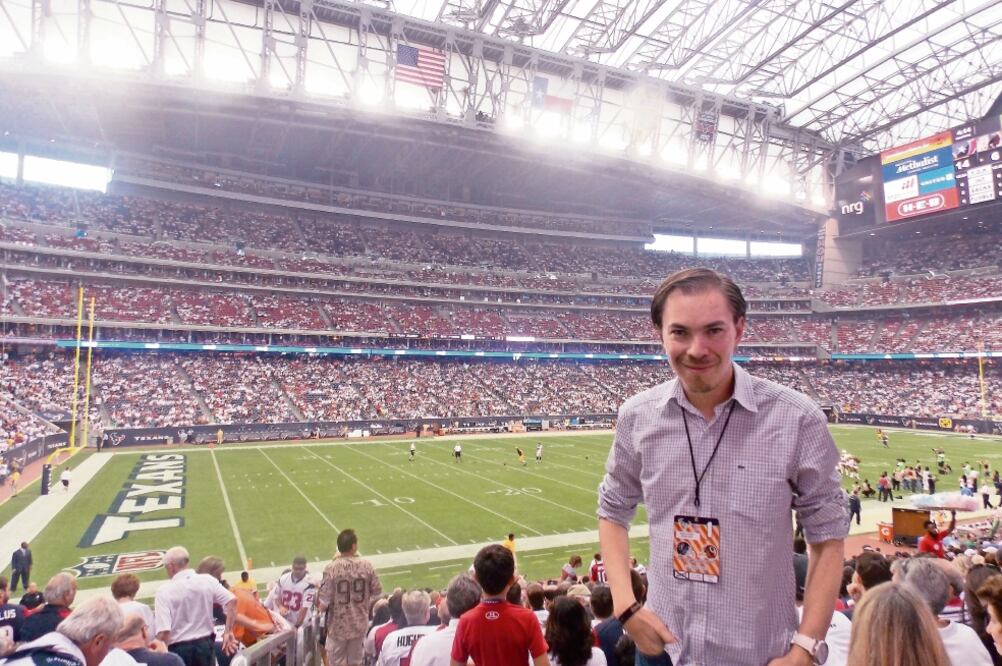 Ernesto Campos ha estado en los principales estadios del mundo y uno de los que le causó grata impresión es el NRG Stadium de Houston. (ERNESTO CAMPOS)
