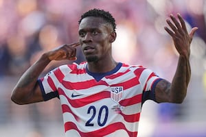 Mundial 2026: FIFA perdona tarjeta roja a Folarin Balogun; podrá jugar con Estados Unidos