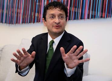 Mujer acusa a Virgilio Andrade por violencia