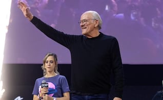 Christopher Lloyd revela su personaje favorito en la CCXP México 2026 tras ser ovacionado: ¿cuál es?