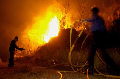 Dos niños mueren en un incendio y su padre es arrollado por tren en Madrid