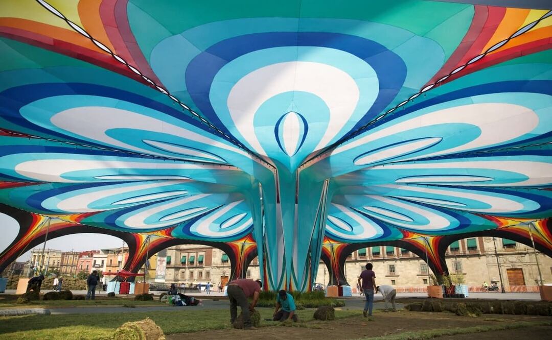 Un jardín compuesto por mil 900 metros de pasto y 2 mil plantas de ornato prestadas por la Secretaría de Medio Ambiente Foto: Germán Espinosa. EL UNIVERSAL