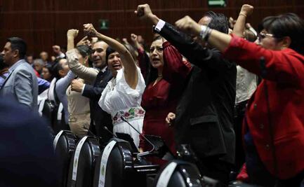 Entrega del Sexto Informe de Gobierno al Congreso desata "guerra" de porras 