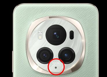 Para qué sirve el orificio que está cerca de la cámara del celular