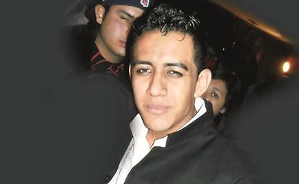 Ex policía publicaba fotos portando armas