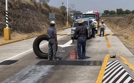 Campesinos de Hidalgo, Tlaxcala y Edomex, bloquean caseta del Arco Norte a la altura de Tulancingo; exigen pago de sus tierras