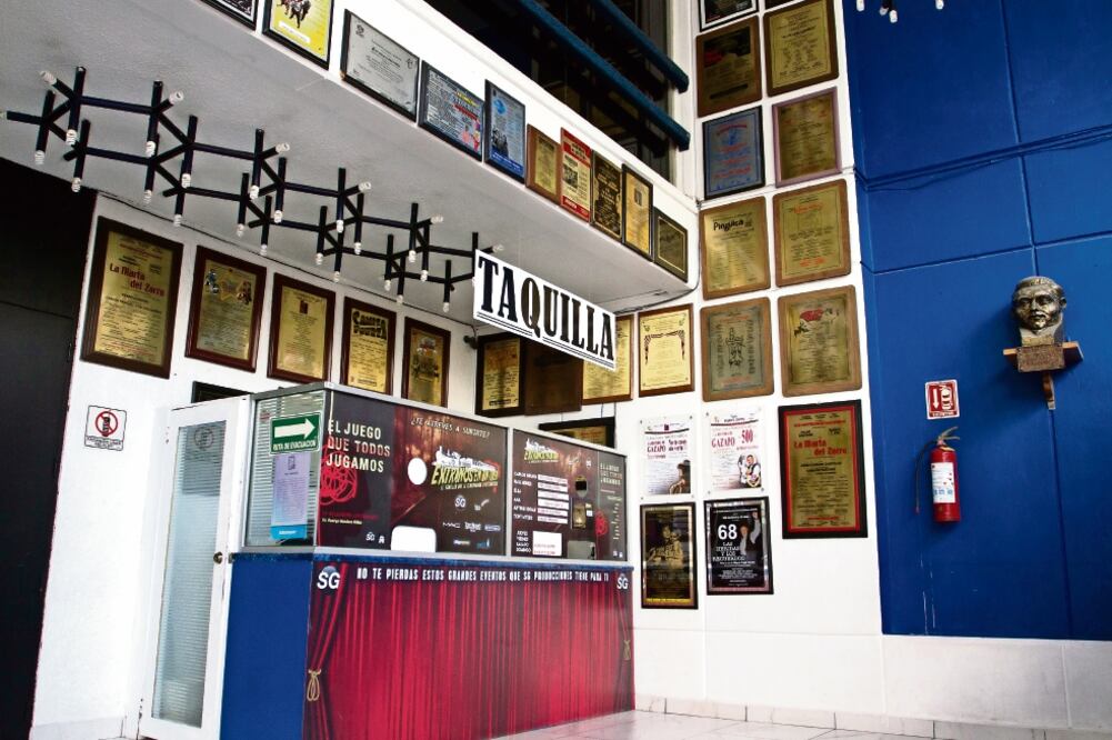 El Teatro Wilberto Cantón (en la imagen) es uno de los tres foros administrados por la Sogem, pero su área de formación es la Escuela de Escritores de México. (IRVIN OLIVARES. EL UNIVERSAL)