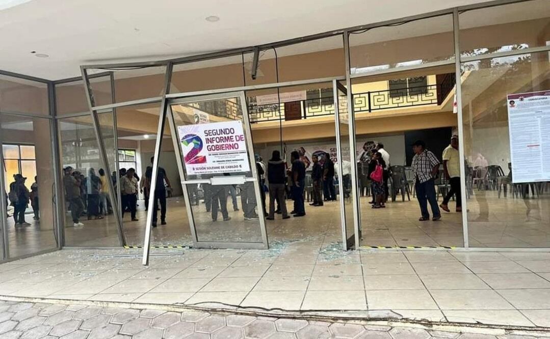 Según información preliminar, el edil fue golpeado y permanece retenido por los manifestantes. Foto: Especial