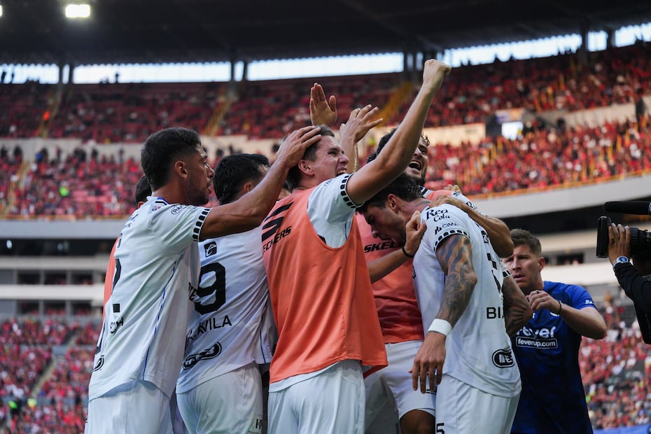Querétaro en festejo de gol, durante la fase regular del torneo Apertura 2026 - Foto: Imago7