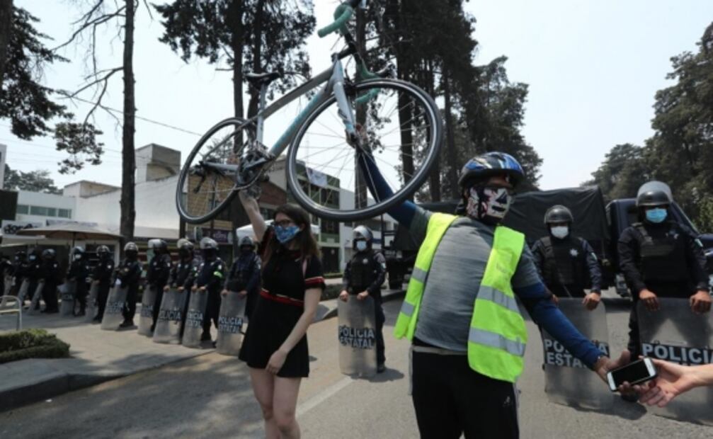 Ciclistas protestan por retiro de ciclovía en Toluca
