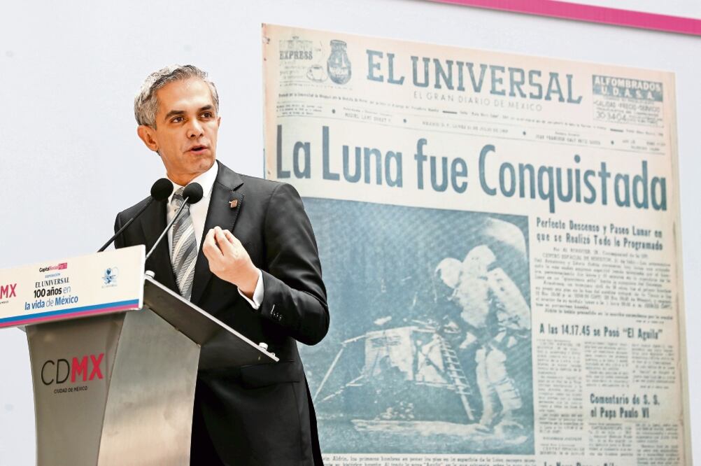 El jefe de Gobierno de la Ciudad de México, Miguel Ángel Mancera, destacó la trayectoria periodística de EL UNIVERSAL durante 10 décadas (LUCÍA GODÍNEZ. EL UNIVERSAL)